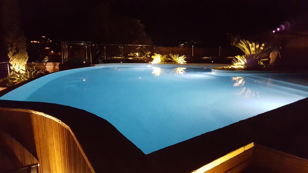 Les Lauriers Roses Aparthotel เลอรายอล-กานาเดล-โซร์-แม ภายนอก รูปภาพ