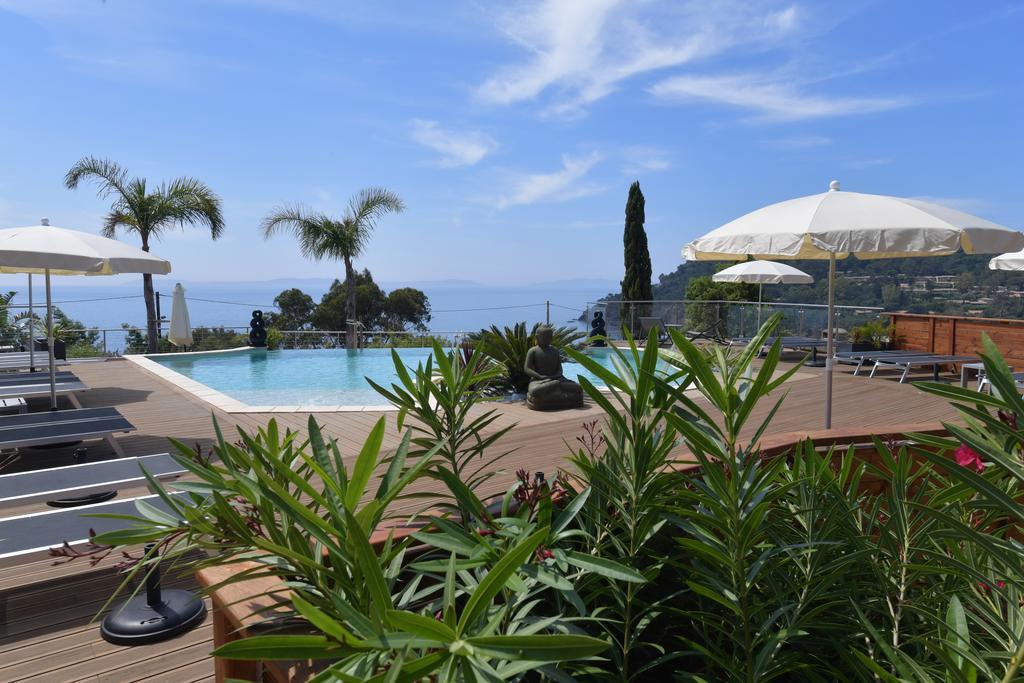 Les Lauriers Roses Aparthotel เลอรายอล-กานาเดล-โซร์-แม ภายนอก รูปภาพ